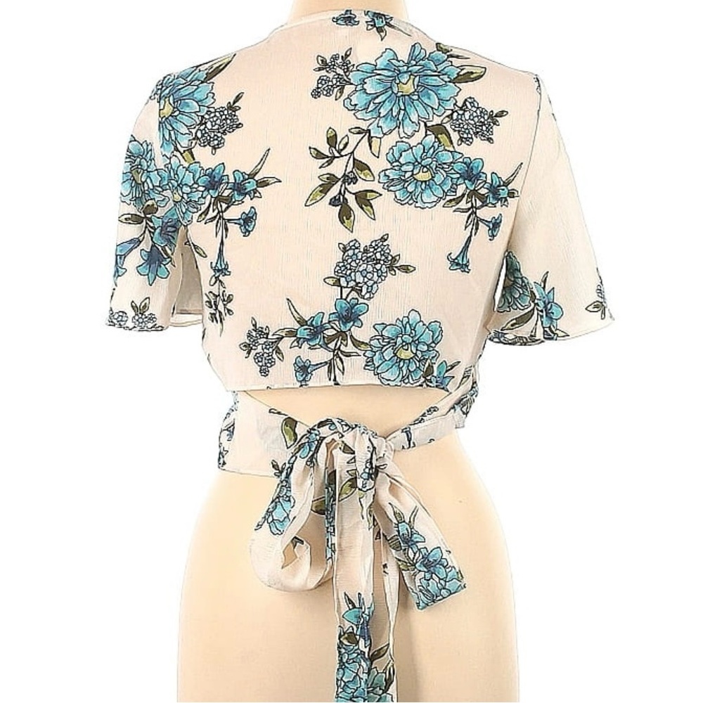 NWT En Crème Wrap Crop Floral Blouse - Picture 5 of 6
